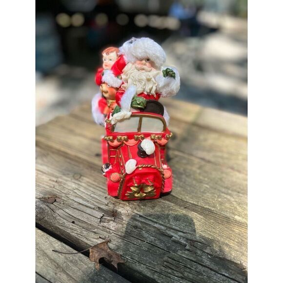 Santa Claus his helpers toys in a car￼ - Picture 11 of 16